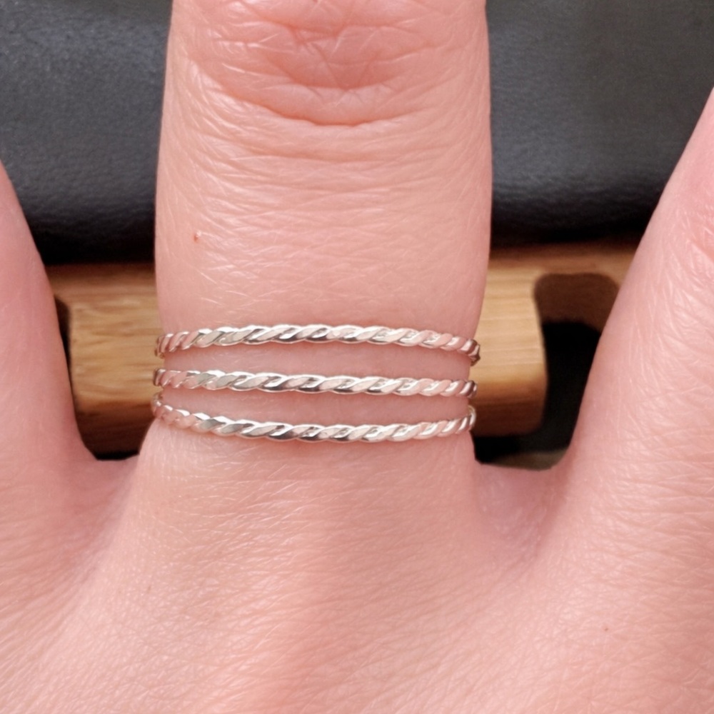 Taxco 925 Sterling Silver Ring size 8 rope three band  ring